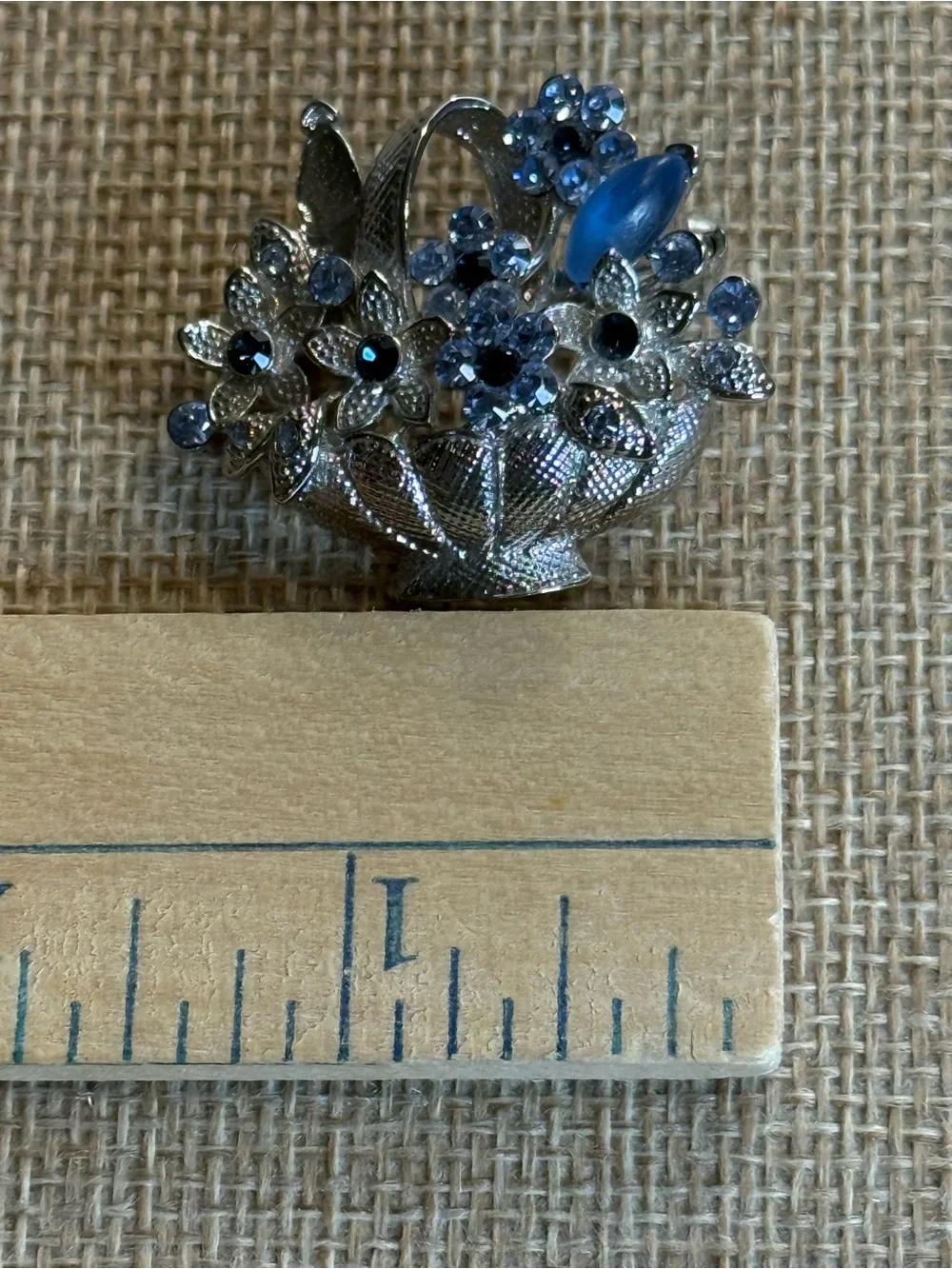 Vintage Silver Tone Blue Rhinestone‎ Flower Basket Brooch Pin 1.5